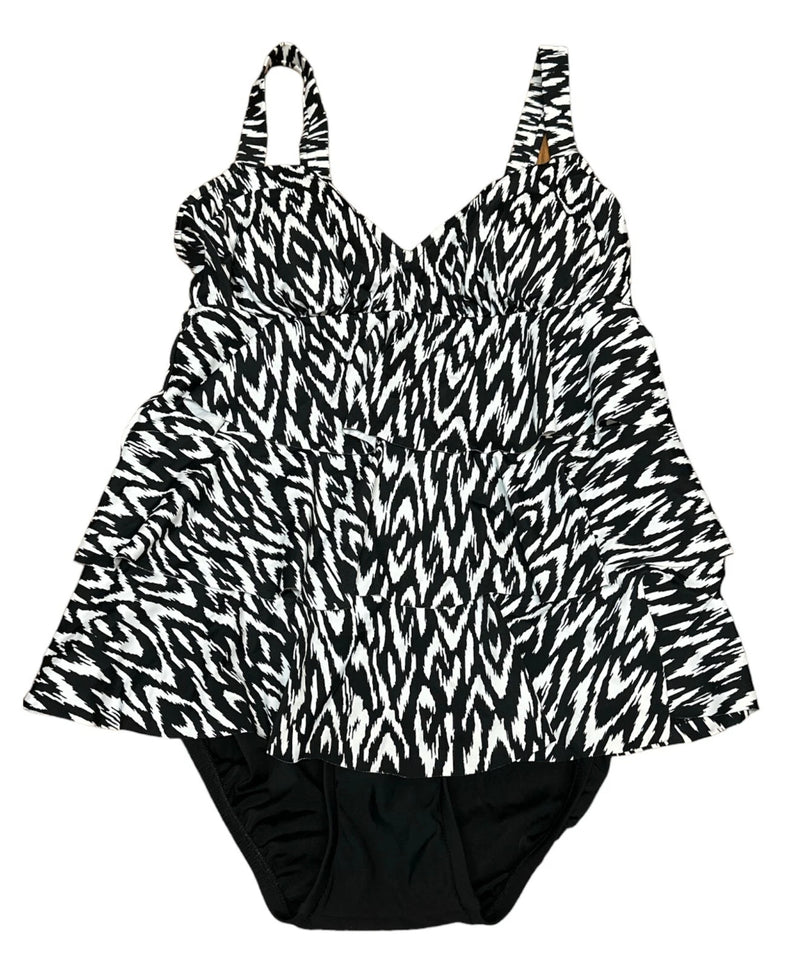 bar III Women's Tiered One-Piece Swimsuit, Black-WHITE, 8-1