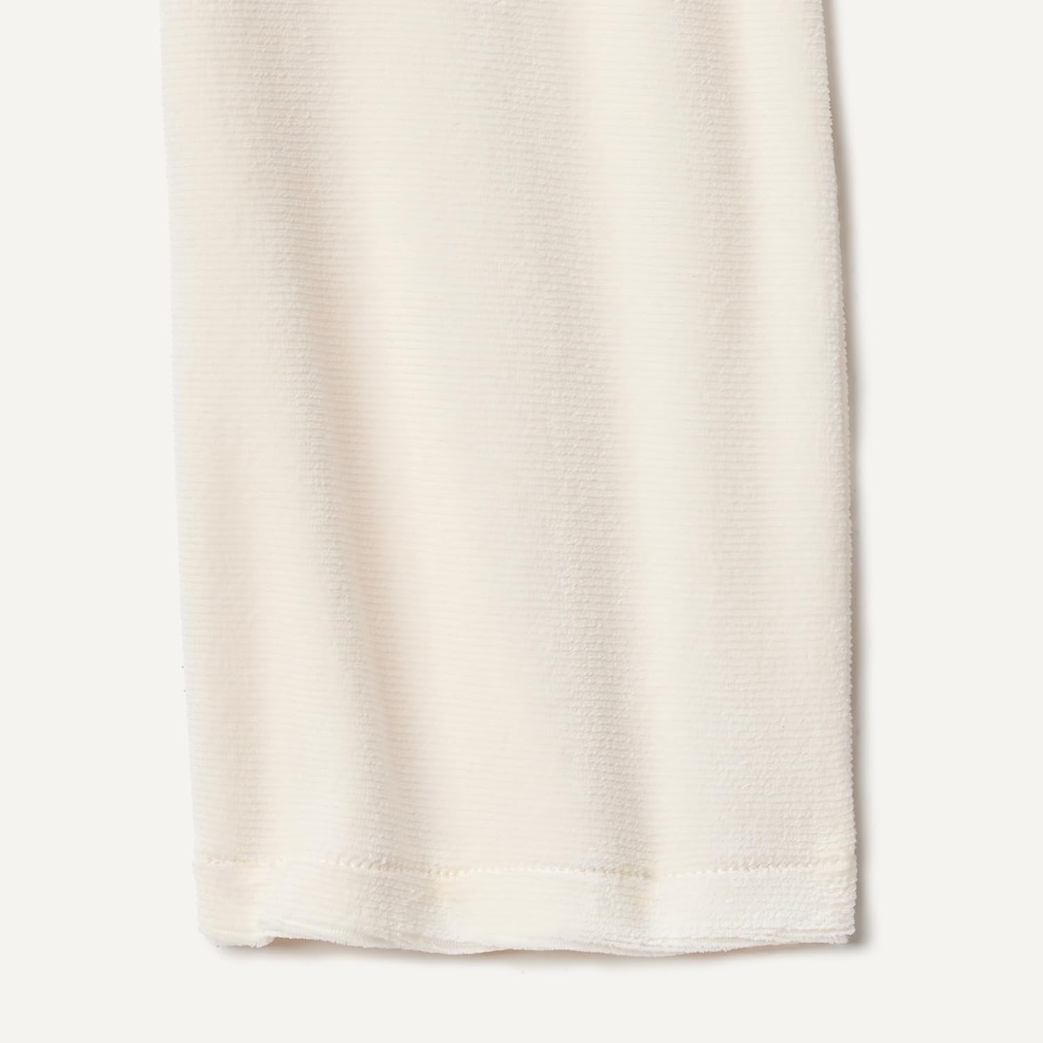 Amazon Essentials x Sofia Grainge Toddlers and Baby Girls' Corduroy Velour Set