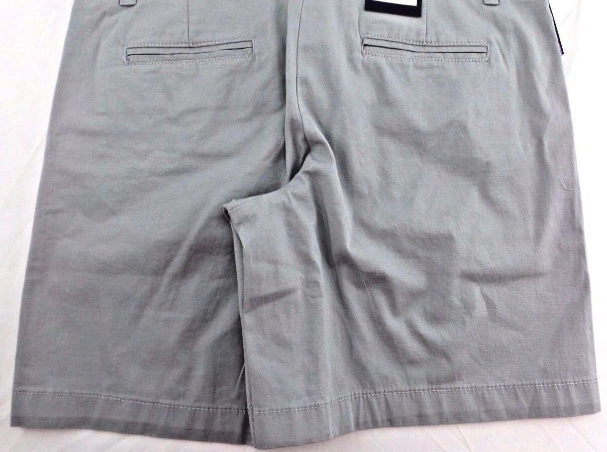 Tommy Hilfiger Womens Flat Front Walking Shorts (2, Dove Grey)