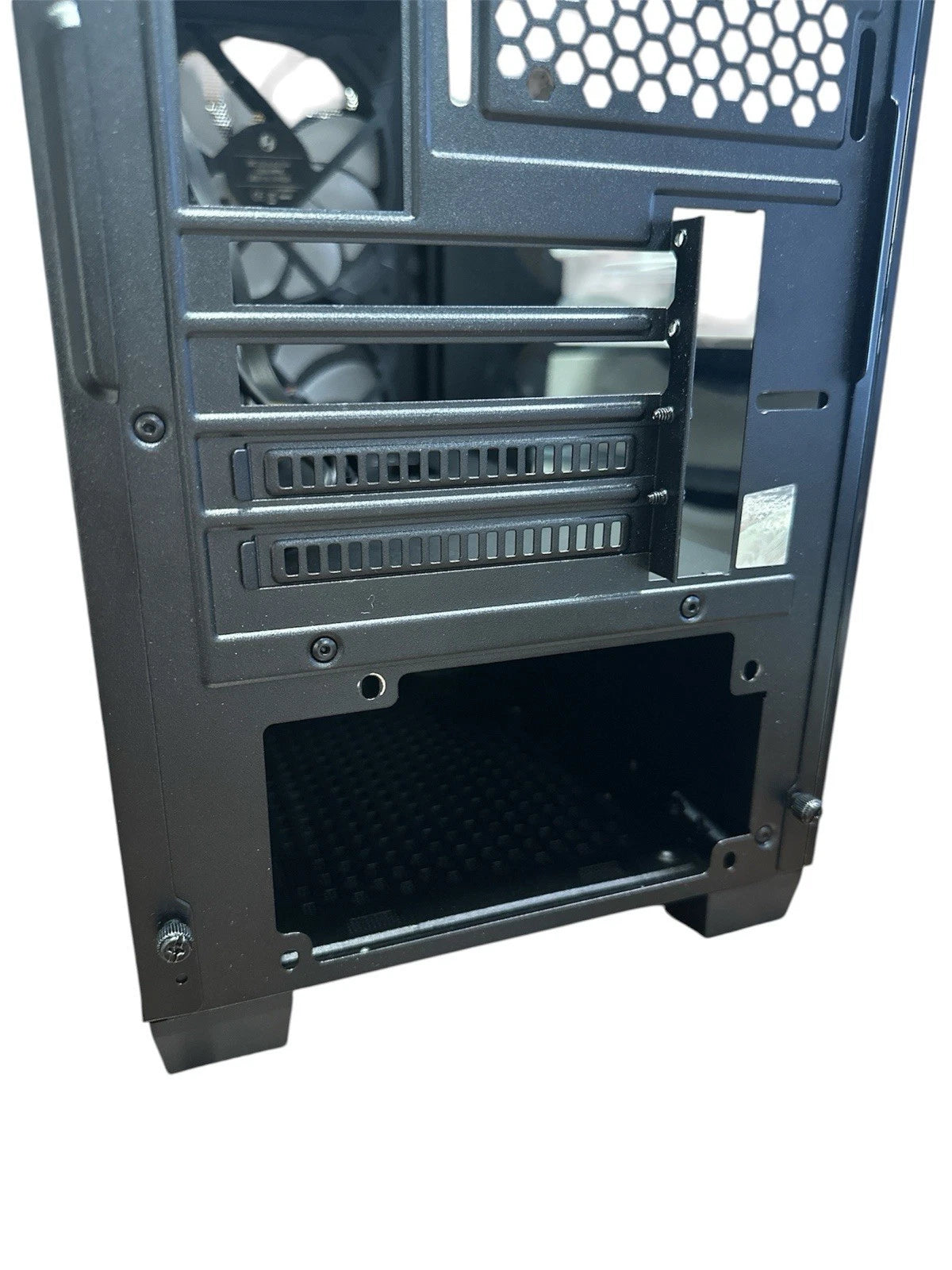 SilverStone FAH1MW-G FARA H1M Stylish And Distinct Micro-ATX Gaming Chassis